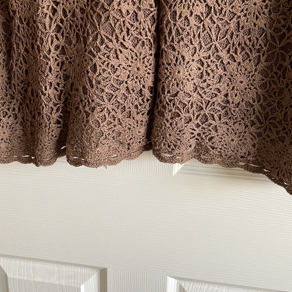 Beautiful Crocheted Look Women’s Sweater/Cardigan - Picture 11 of 15